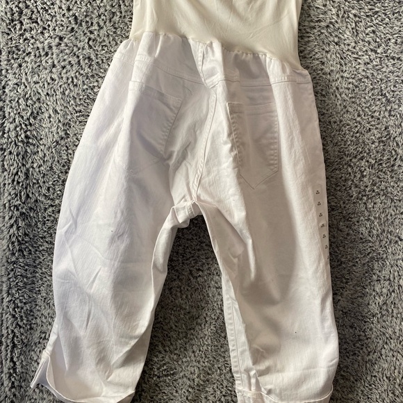 - NWT Women’s Maternity Crossover White Cropped Jeans Size 2X - Picture 12 of 14